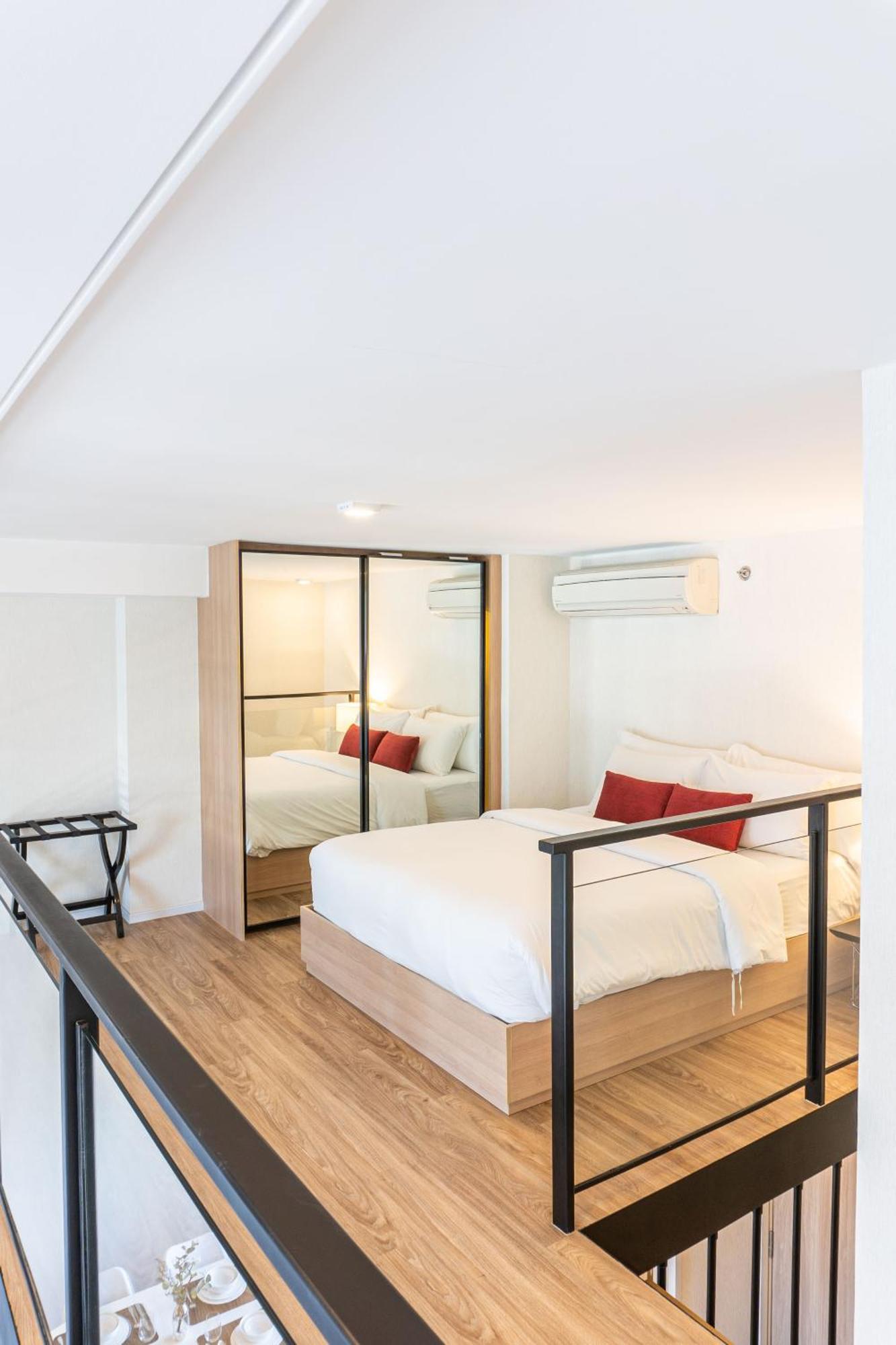 होटल Ramada Plaza By Wyndham Sukhumvit 48 4*