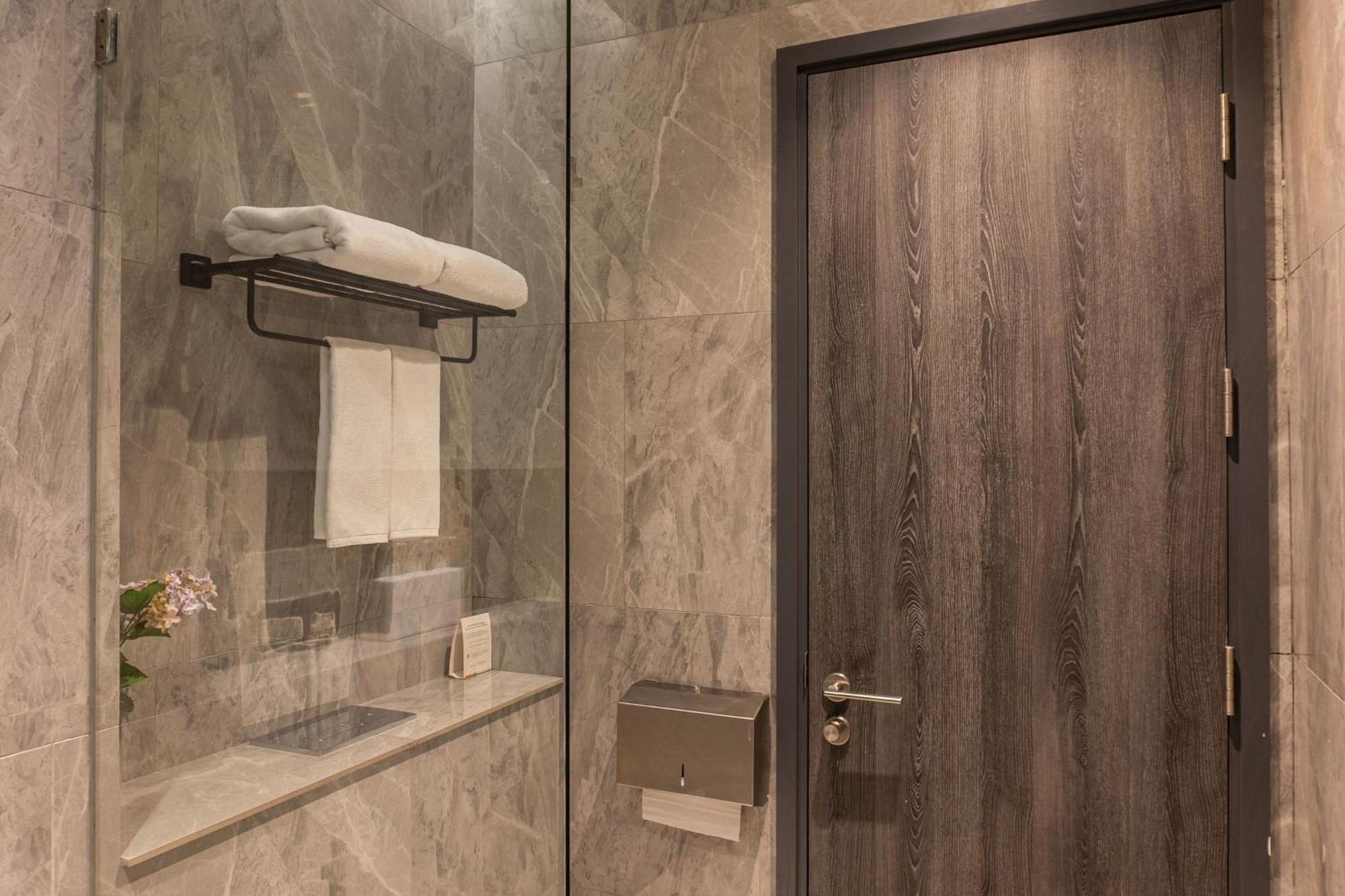 Ramada Plaza By Wyndham Sukhumvit 48 होटल 4*
