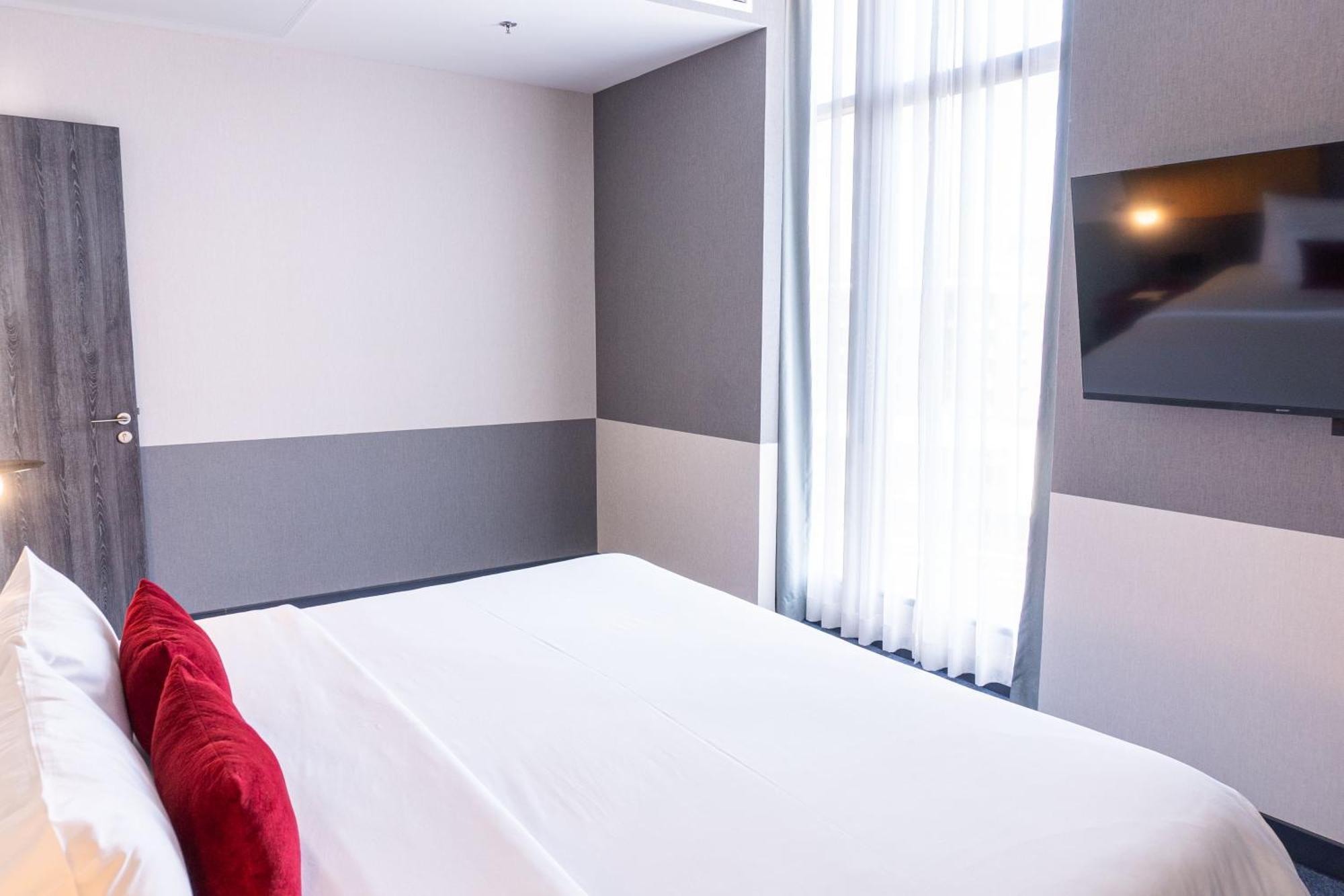 Ramada Plaza By Wyndham Sukhumvit 48 होटल